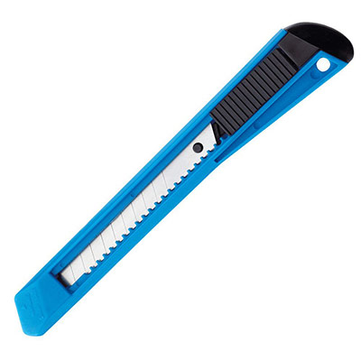 Cutter plastique autobloquant 