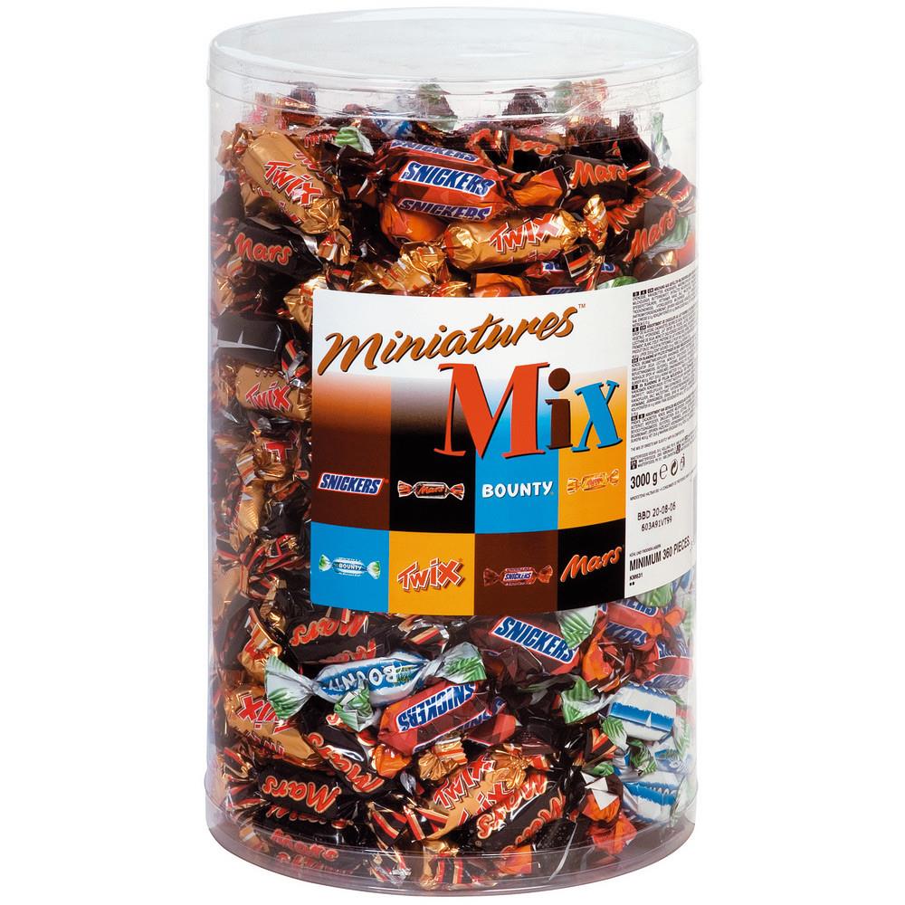 Assortiment de mini chocolats : Mars, Bounty, Snikers, Twix - 296 pices - 3 kg