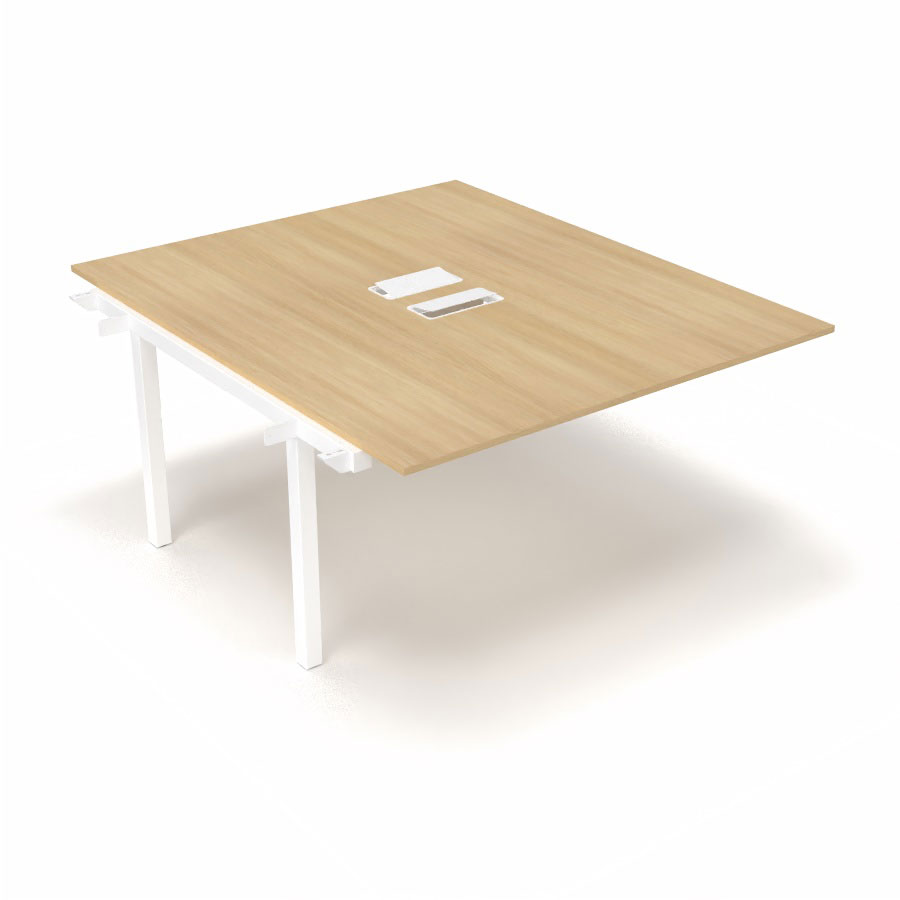 Bureau Arial partag - lment suivant - L. 140 x P. 165 cm p. 19 mm - monoplateau mlamine chne clair avec 2 trappes et goulotte incluses - pitement arche mtal lisse blanc