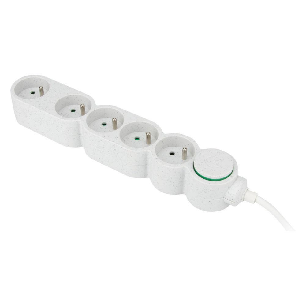 Bloc multiprises 5 prises 16A Zenitech - Cble 1,5 m - Blanc