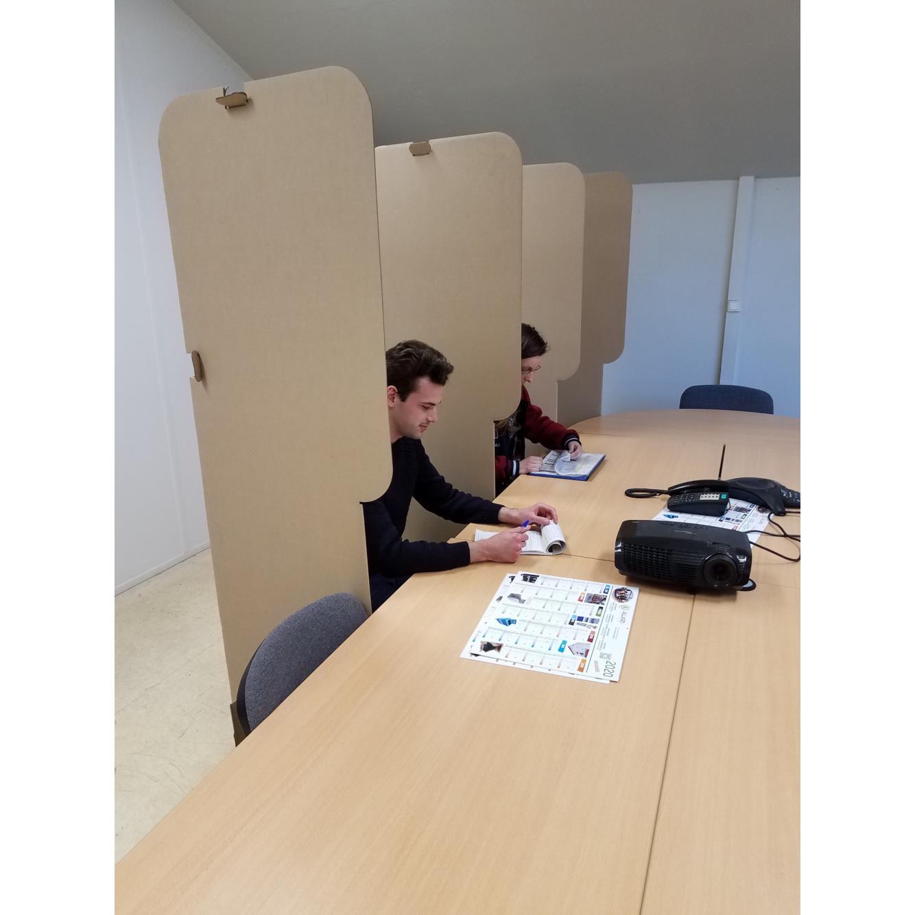 Cloison sparateur de postes de travail en carton alvolaire jetable 190 X 60 cm - Ecru - Lot de 50