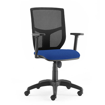 Sige de bureau  roulettes Alter - mcanisme synchrone - dossier rsille noire - assise tissu bleu lectrique - accotoirs rglables - pitement nylon noir