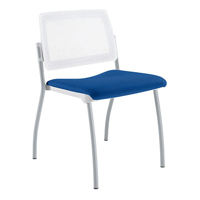 Chaise Inventiv 4 pieds finition gris aluminium dossier rsille blanche avec contre-coque noire - assise revtement tissu Bali bleu lectrique