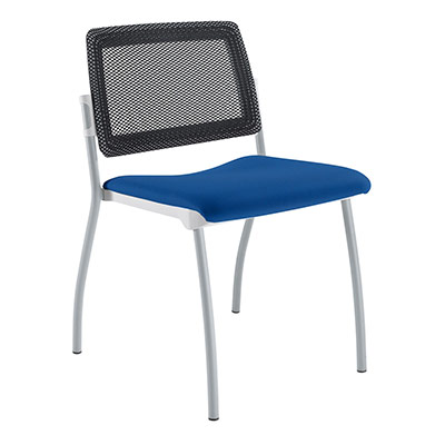 Chaise Inventiv 4 pieds finition gris aluminium dossier rsille noire avec contre-coque noire - assise revtement tissu Bali bleu lectrique