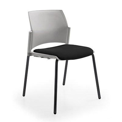 Chaise visiteur Versaty polypro gris avec placet d'assise noir - 4 pieds noirs