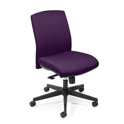 Sige de bureau  roulettes Attitud' - assise et dossier tissu prune - mcanisme synchrone - pitement nylon noir